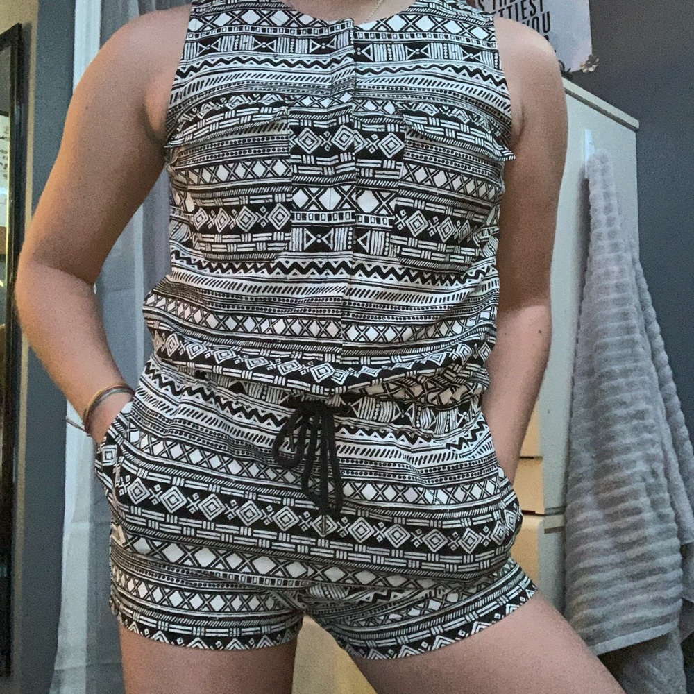 Black/white button up romper w/ adjustable waist
